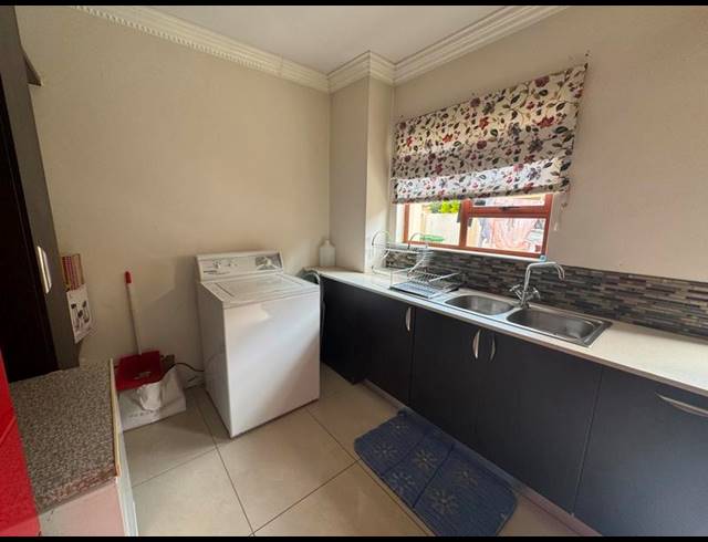 5 BEDROOM PROPERTY TO RENT IN MIDFIELD ESTATE